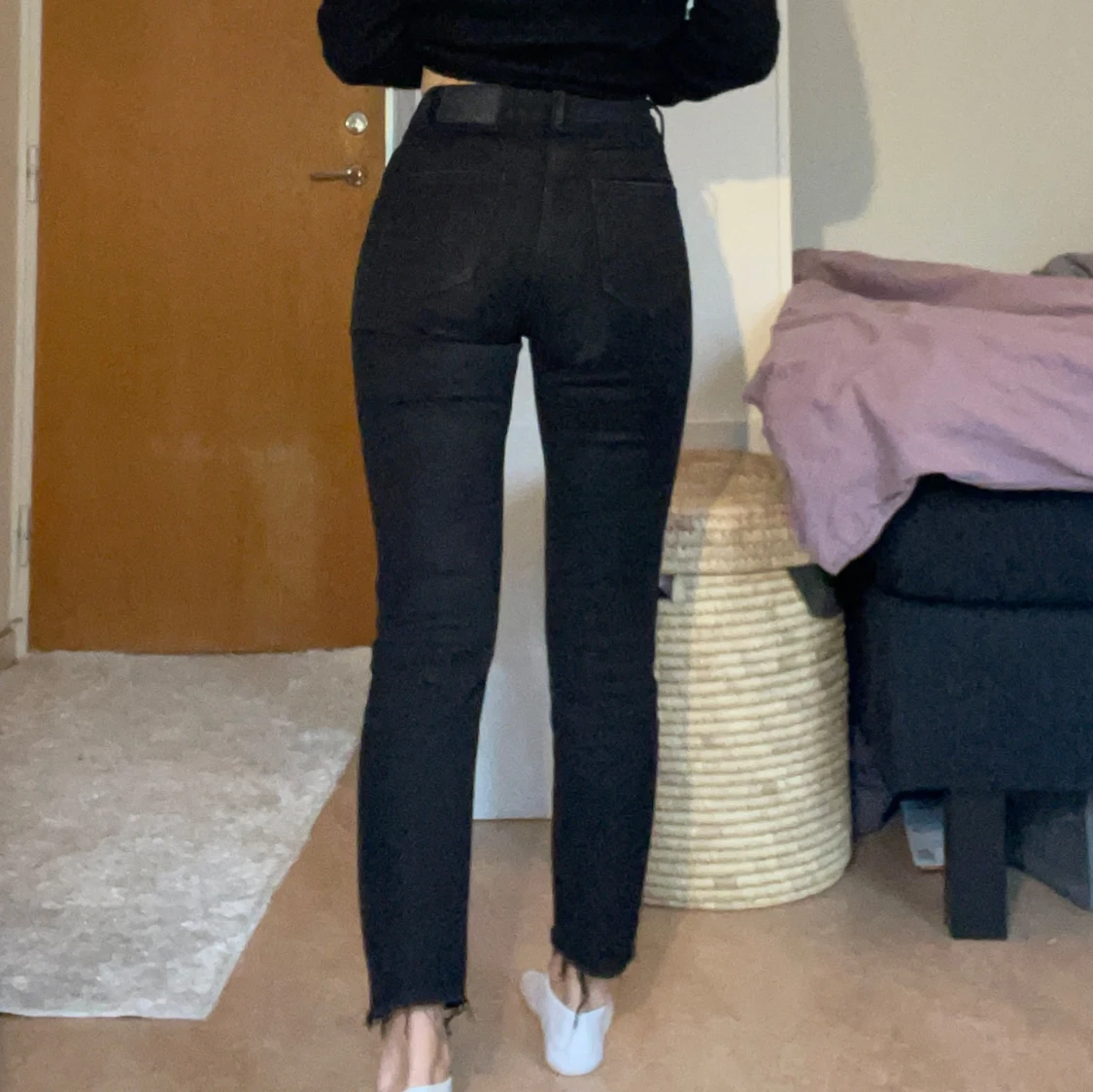 Svarta jeansbyxor (NYA) - 1