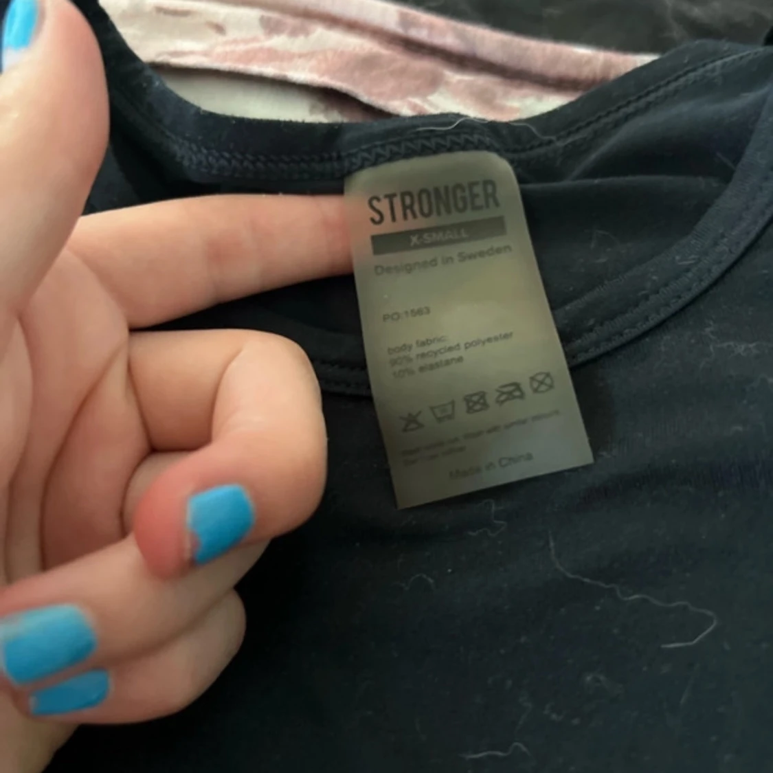 Svart linnetopp från Stronger - 1