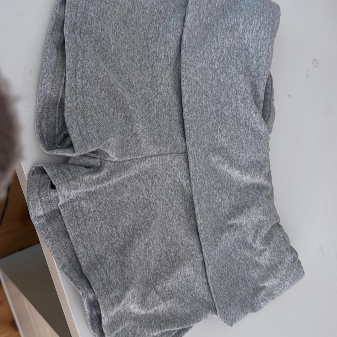 Grå yoga shorts - 1