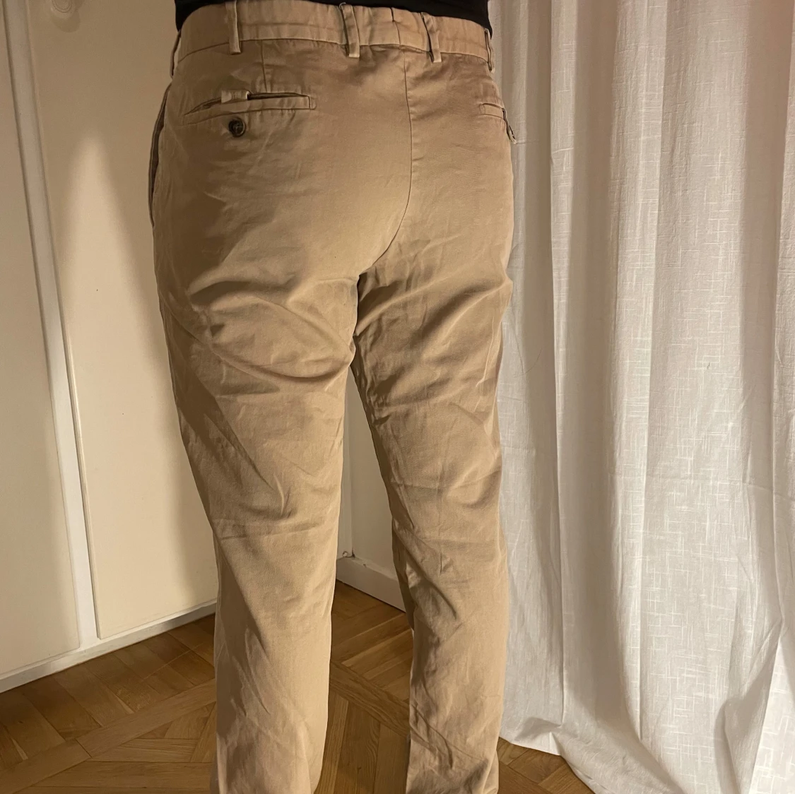 Beige chinos från Massimo Dutti - 4