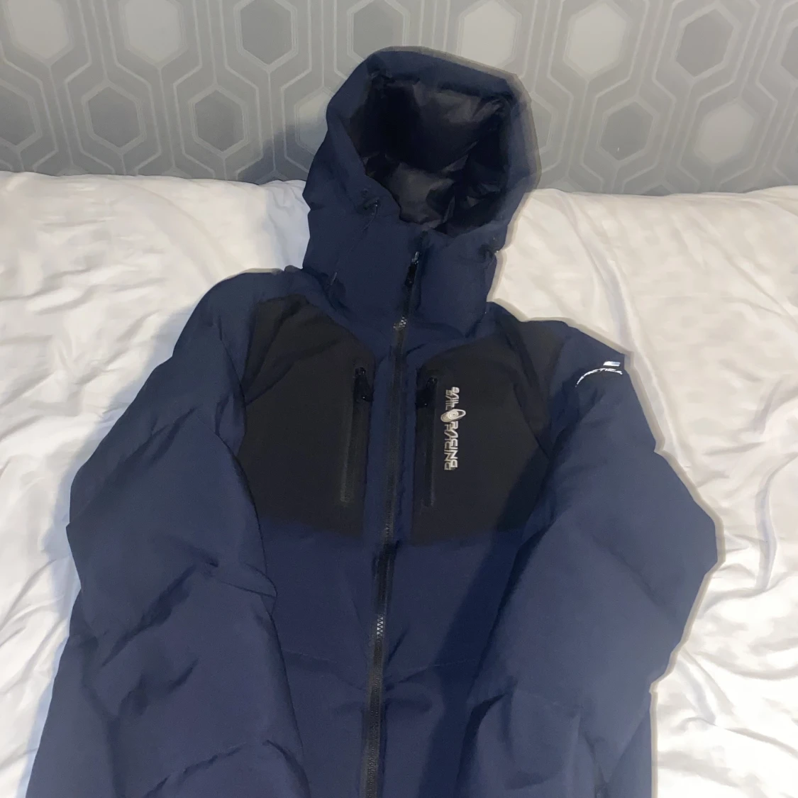 Mörkblå dunjacka från sailracing - 1