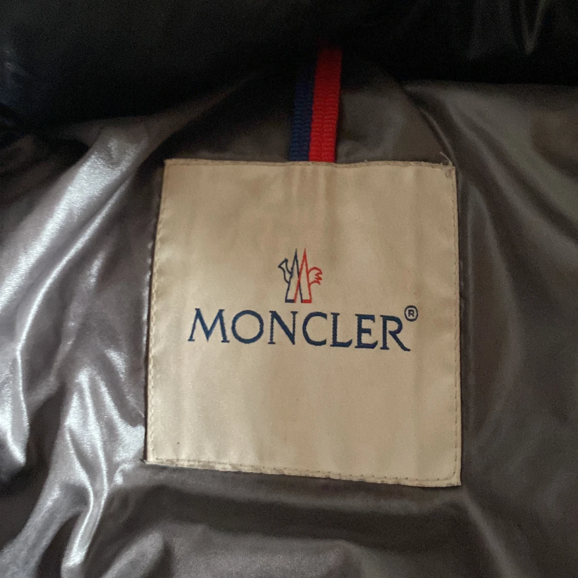 Svart pufferjacka från Moncler - 3