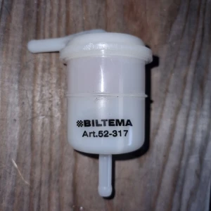 Bränslefilter  - Ett helt nytt/oanvänt bränslefilter Universal.  Inköpt på biltema,  ny pris 29:90 mitt pris 15 kr.
