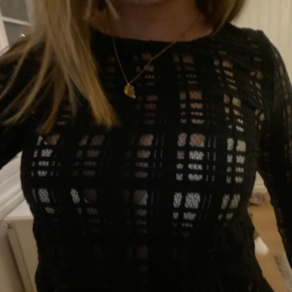 Svart nätmönstrad tröja - 1