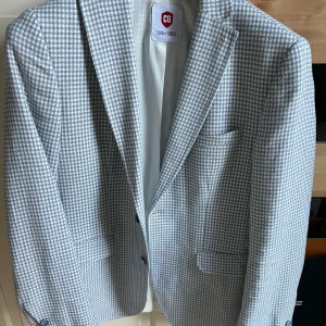 Club of gents blazer - Blazer från club of gents, bara använd en gång så är helt ny