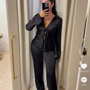 Satin blus, Zara - Bara testad , som ny