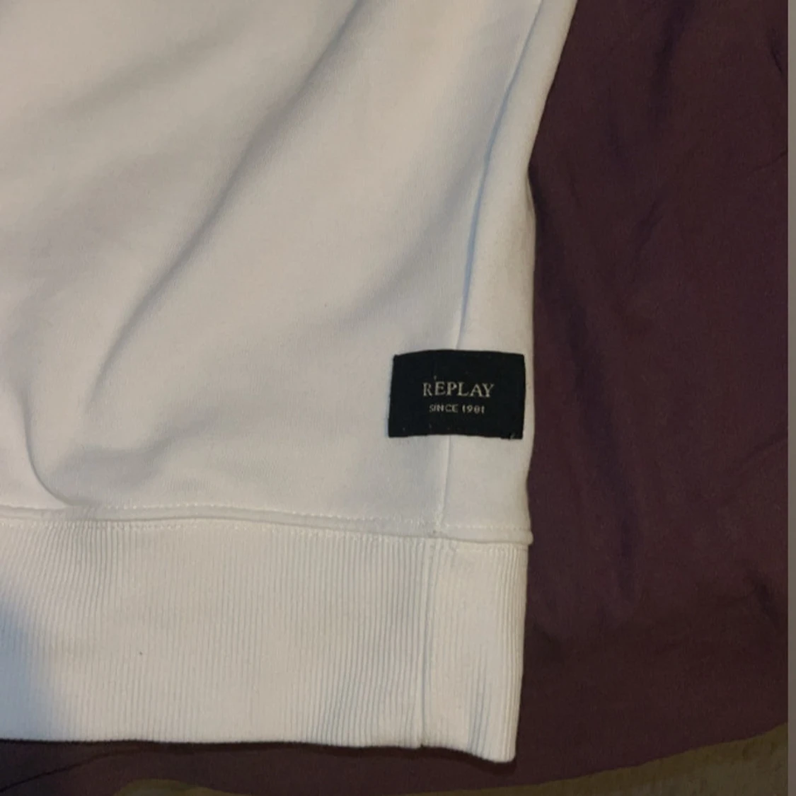 Vit hoodie från Replay med huva - 2