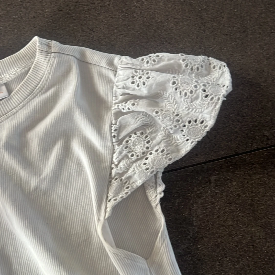 Vit blus med spetsärmar Gina Tricot - 4