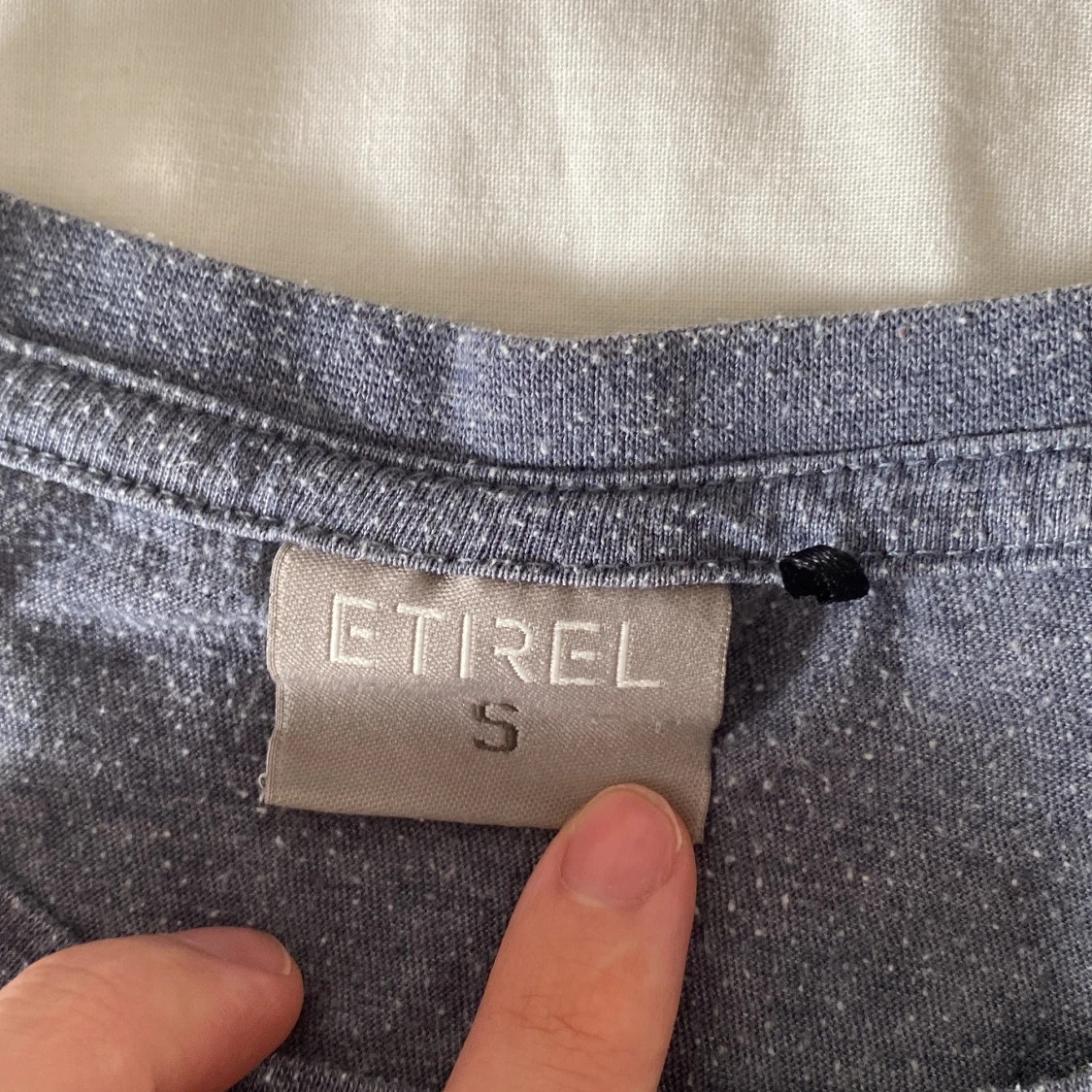 Grå/blå  T-shirt  från Etirel i bomull - 2