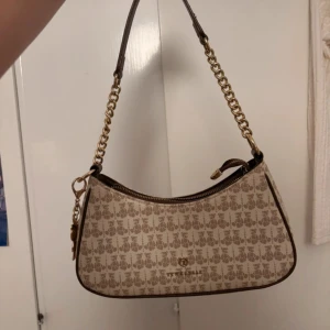 Söt väska   - Använd 2 ggr. 