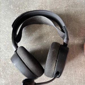 Arctis PRO wireless - Perfekta gaming hörlurar. Inga problem kan gå ner i pris vid snabb affär