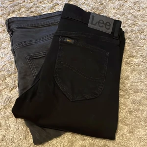 Jeans 👖  - Fina Lee jeans 👖 och Kappahl jeans 👖 för bra pris bundle pack pris kan alltid diskuteras 