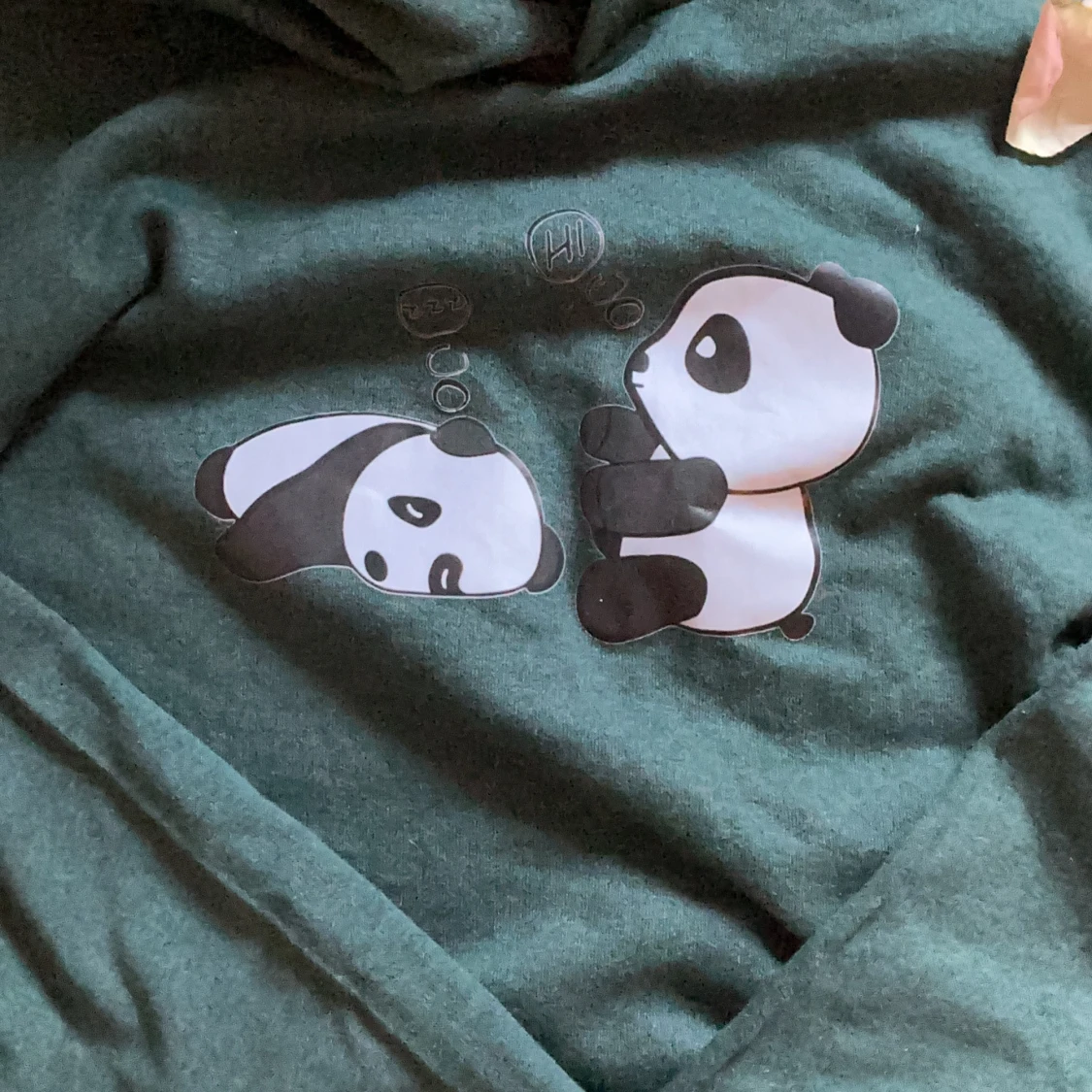 Mörkgrön hoodie med panda-tryck - 1