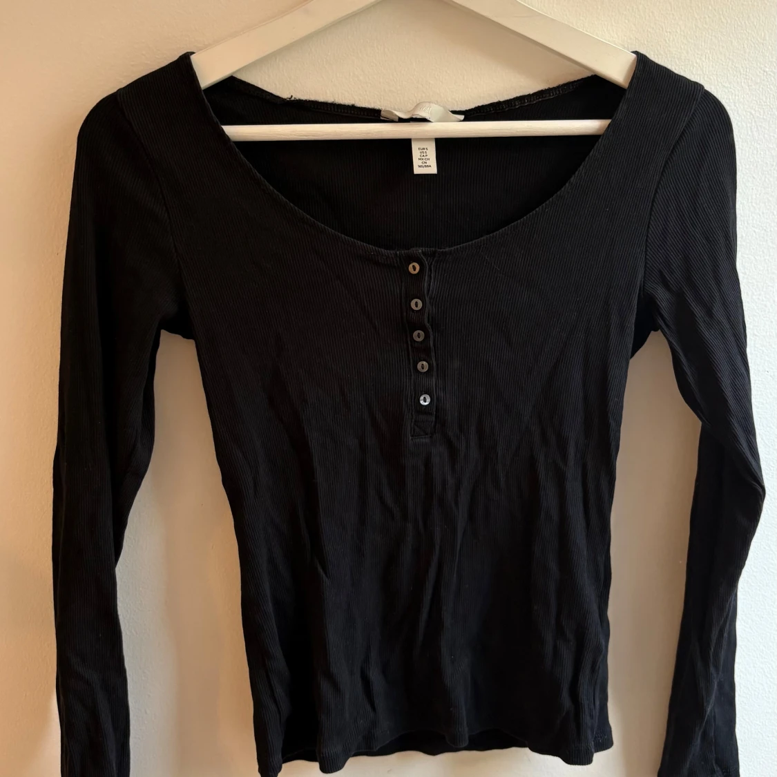 Svart ribbad långärmad topp H&M