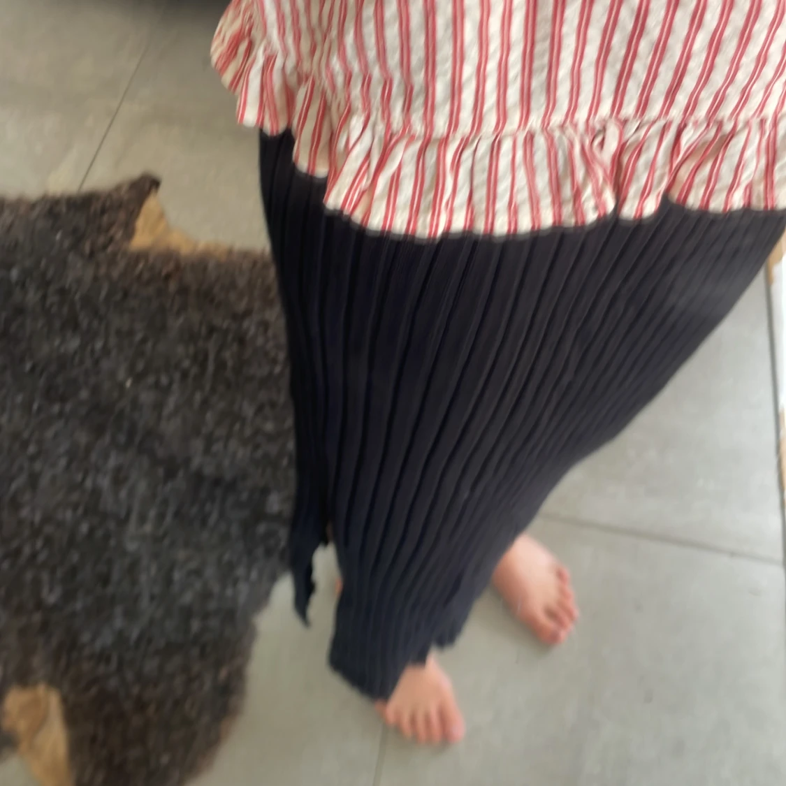 Svart plisserad långkjol från Monki - 2