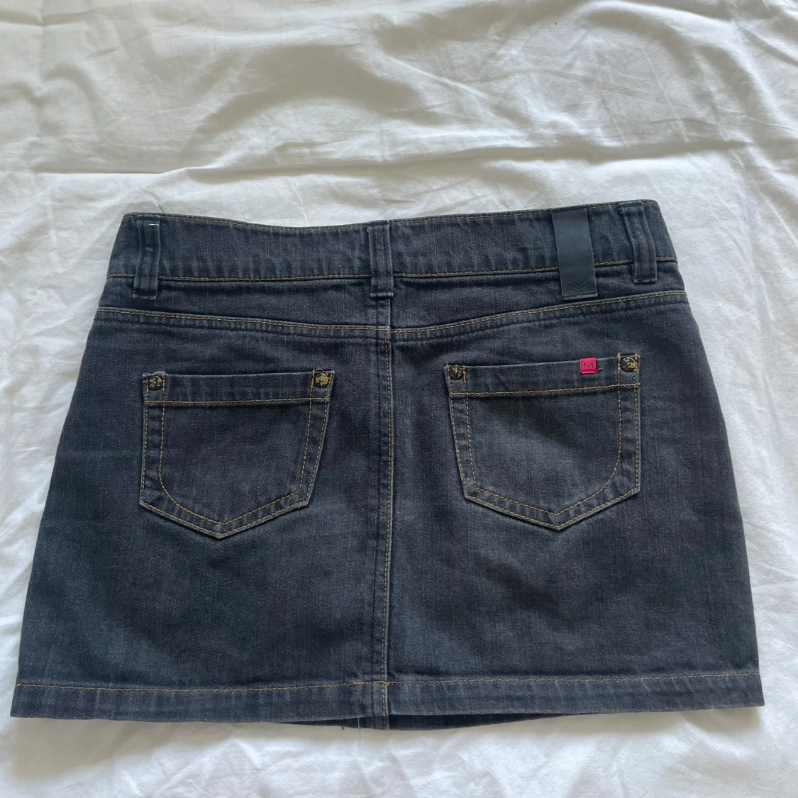 Svart jeanskjol med fickor - 1