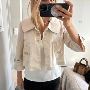 Trenchjacka - Så himla söt! Min favorit💞