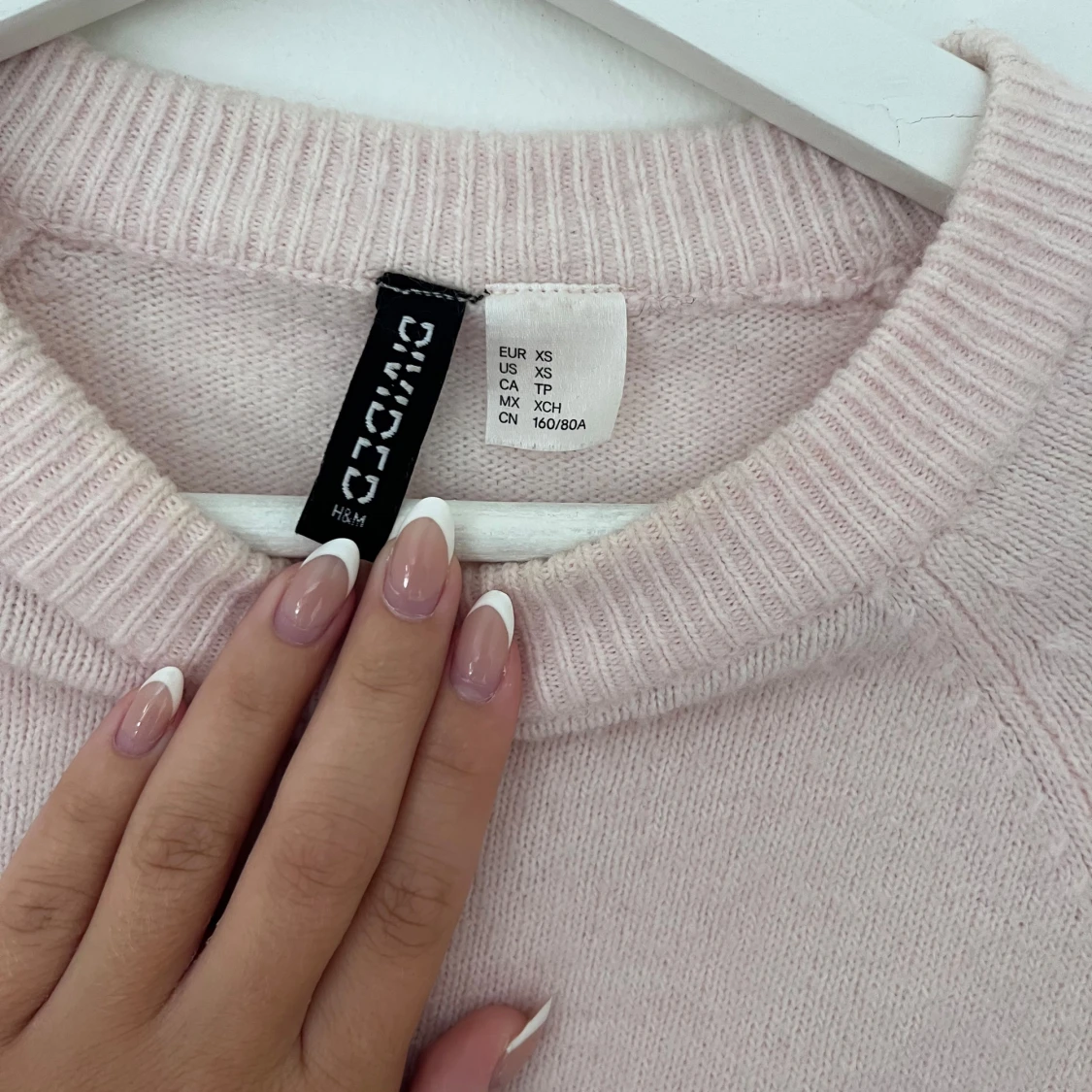 Ljusrosa stickad tröja i XS från H&M  - 1