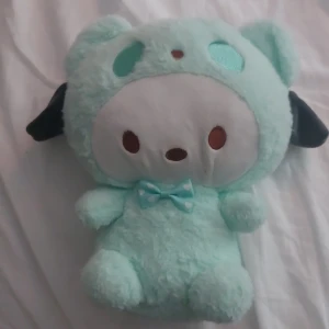 Sanrio gosedjur- Pochacco - Super gulligt och mysigt gosedjur som föreställer sanrio figuren Pochacco!