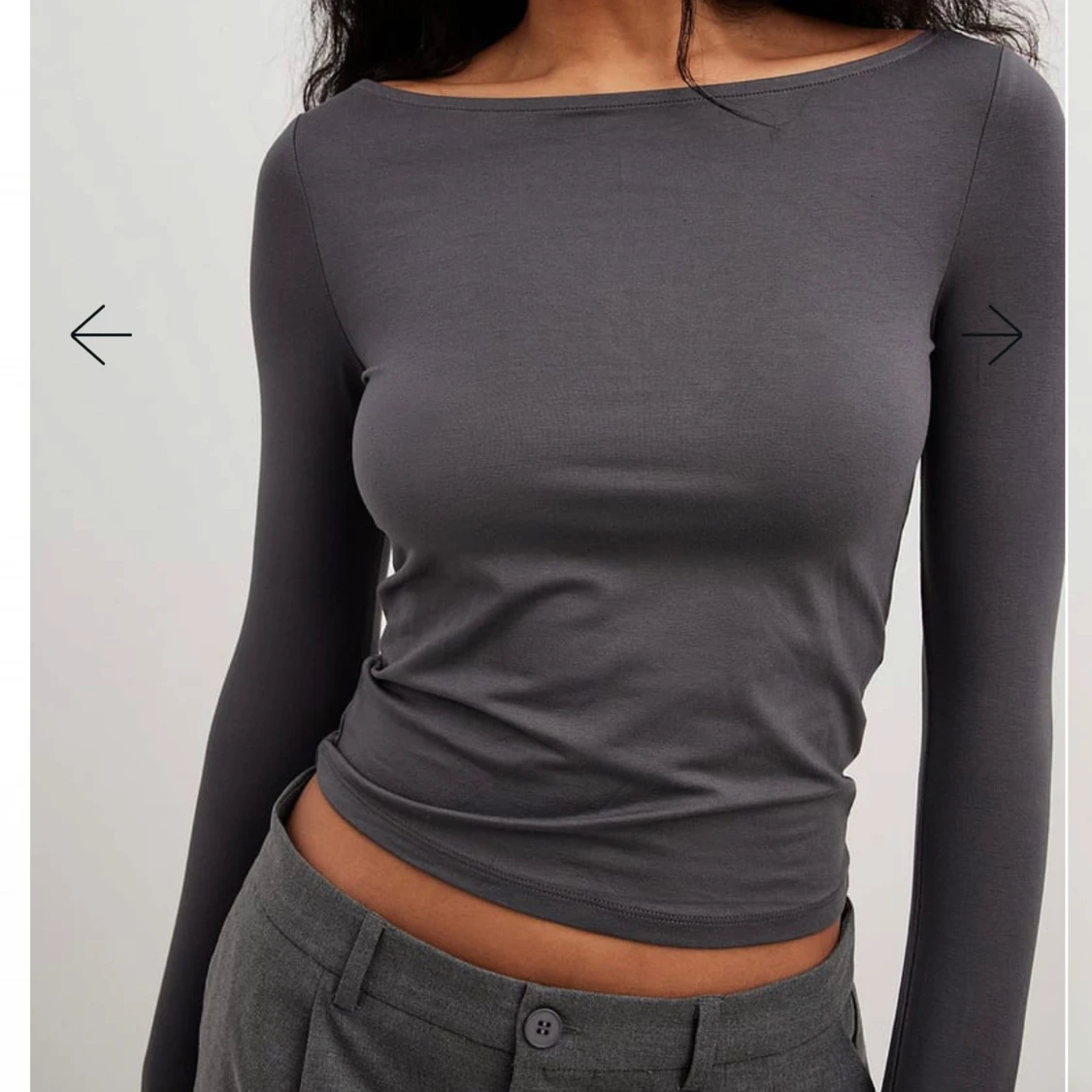 Mörkgrå långärmad topp