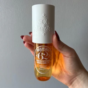 Sol de Janeiro Brazilian Crush - 90 ml och har endast sprutats ett par gånger🙌