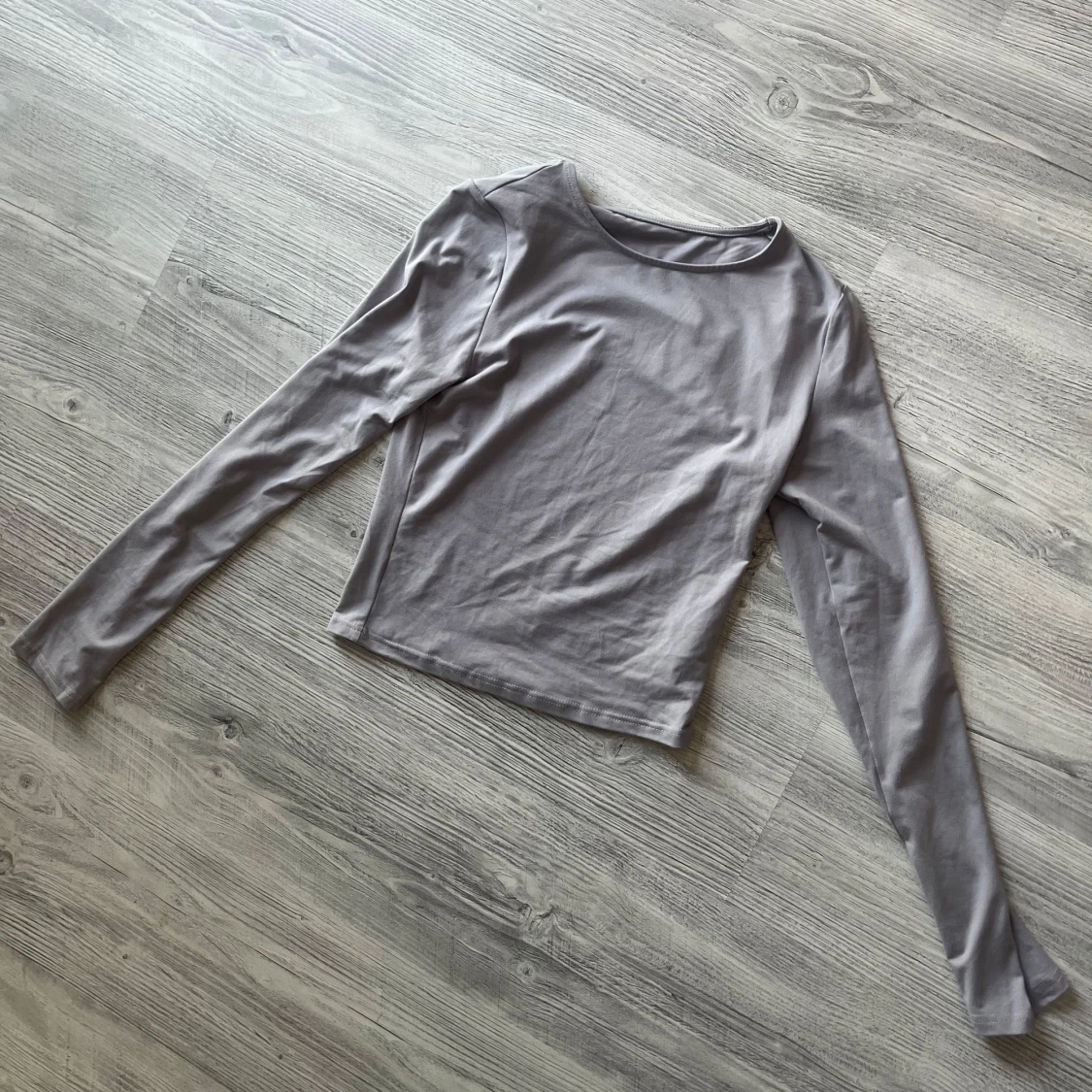 Grå croppad långärmad