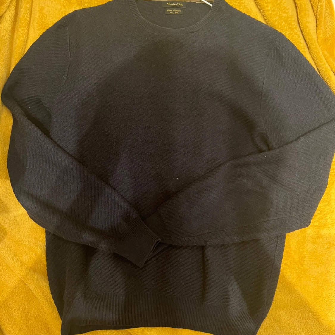 Mörkblå tröja från Massimo Dutti