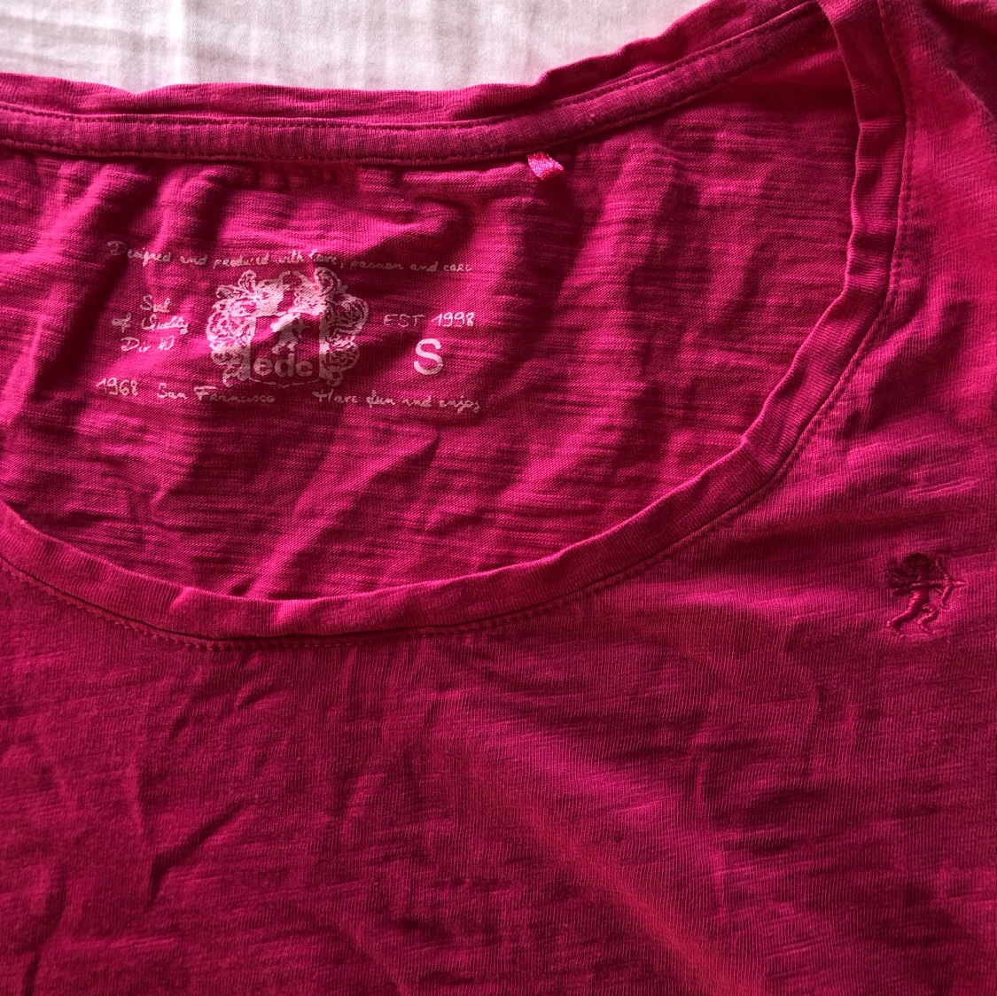Rosa t-shirt från edc - 2