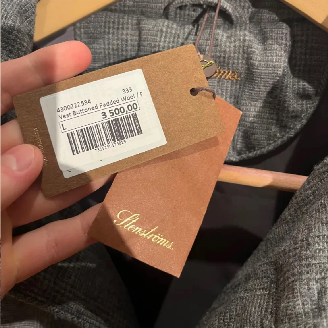 Grå quiltad väst från Stenströms - 2