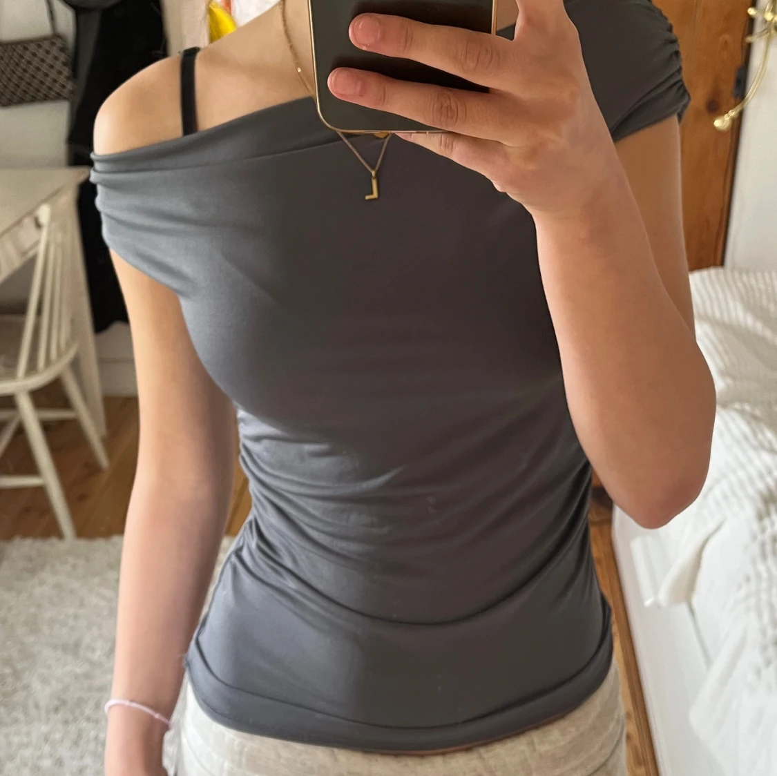 Mörkgrå offshoulder topp - 2