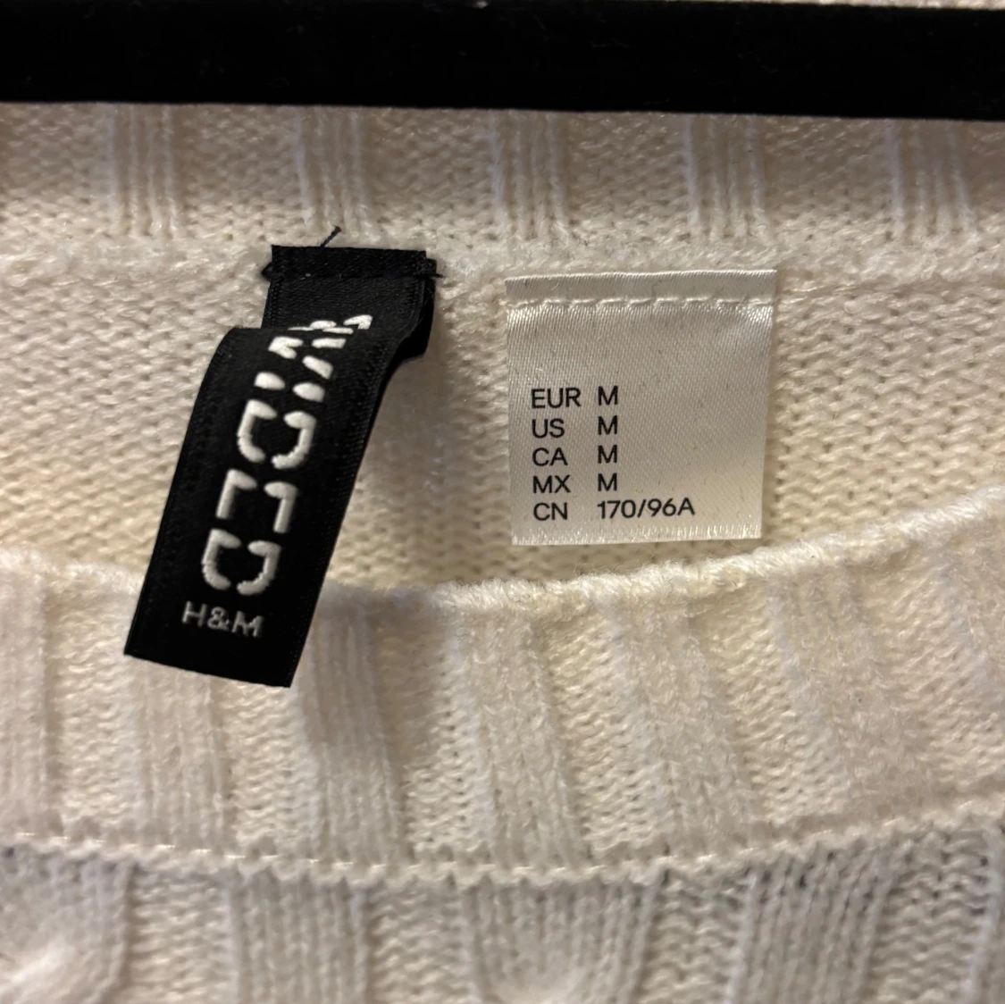 Kabelstickad croptop - 3