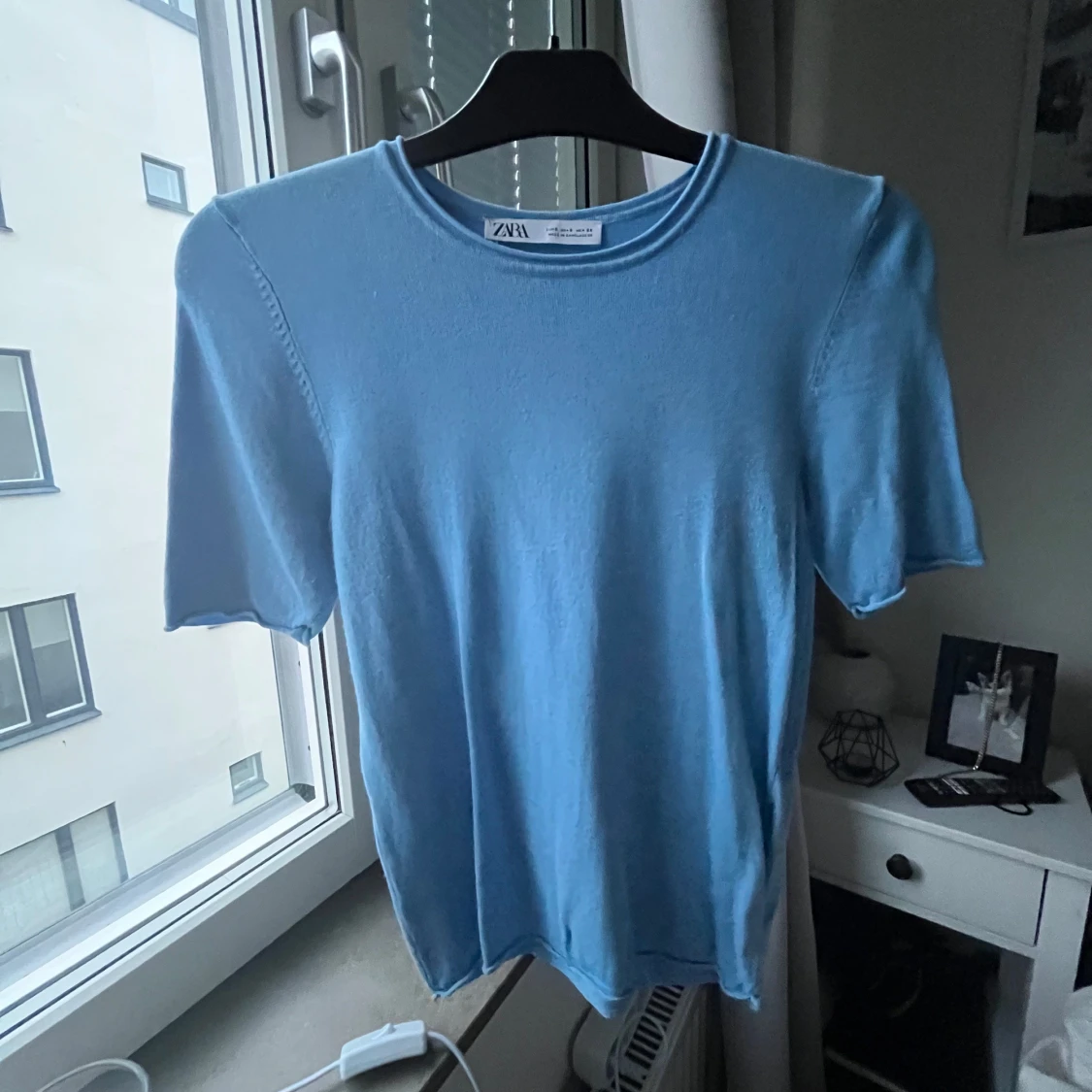 Ljusblå topp från ZARA
