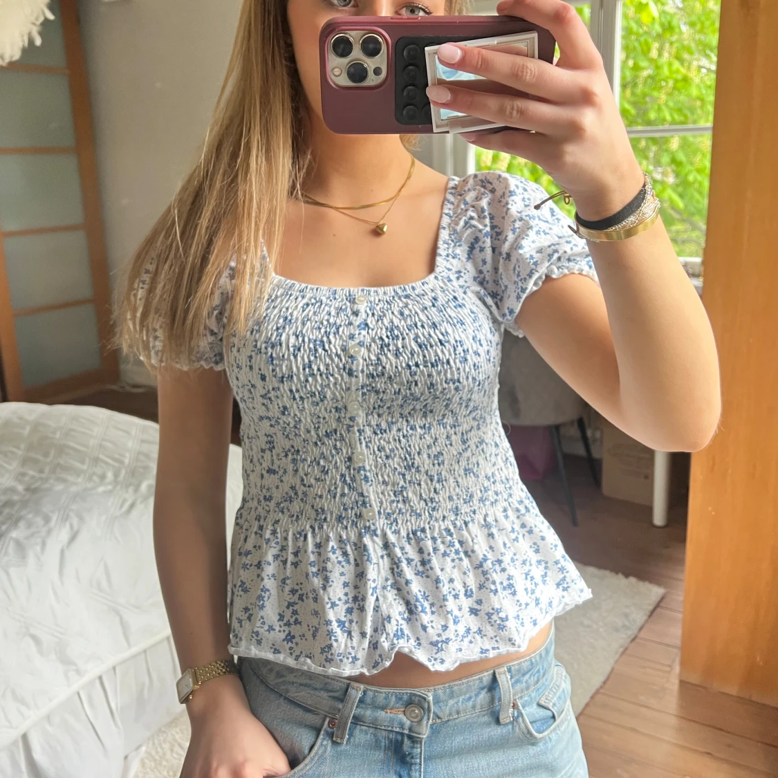 Blommig blus med puffärm - 2