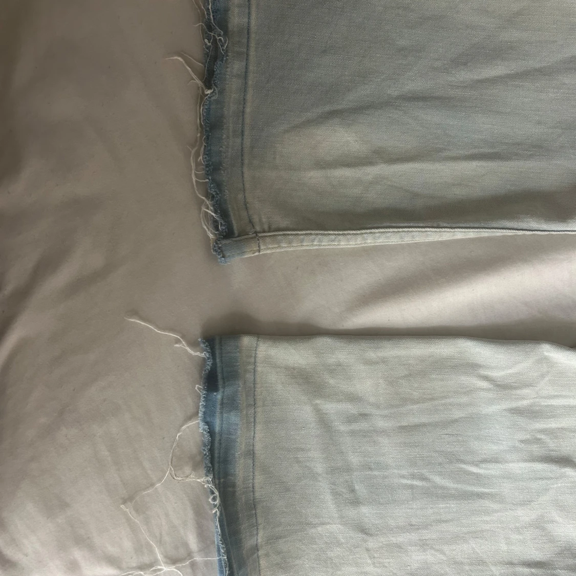 Ljusblå bootcut jeans med snygga fickor - 3