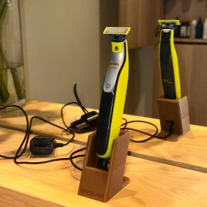 Ställ till Philips OneBlade – hållare med plats för laddsladd - Hållare för Philips OneBlade. Perfekt för att förvara din OneBlade och hålla ordning.