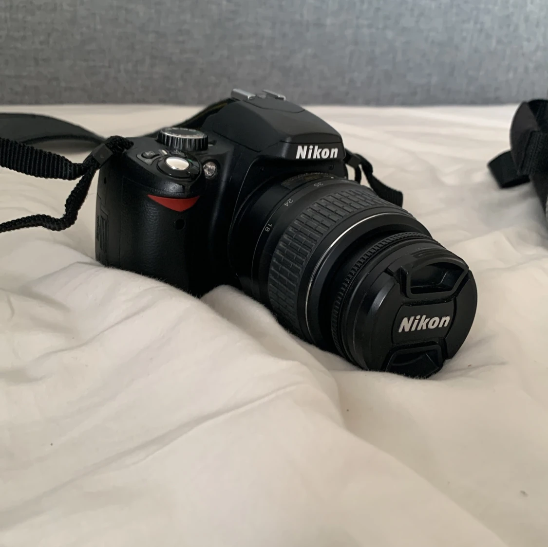 Nikon D60 systemkamera med objektiv och laddare - 2