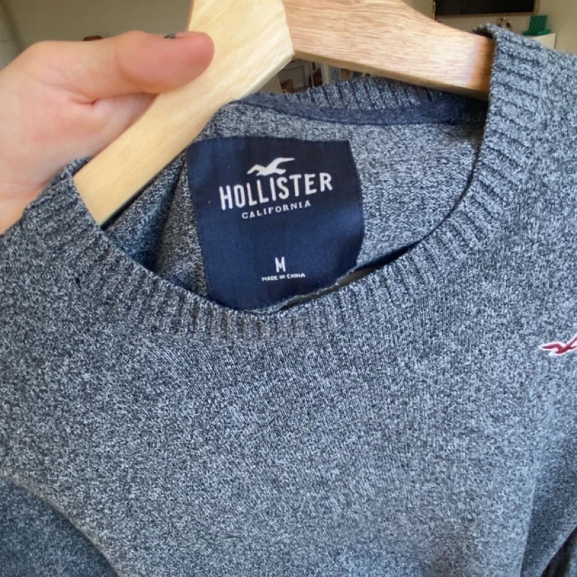 Grå stickad tröja från Hollister - 2