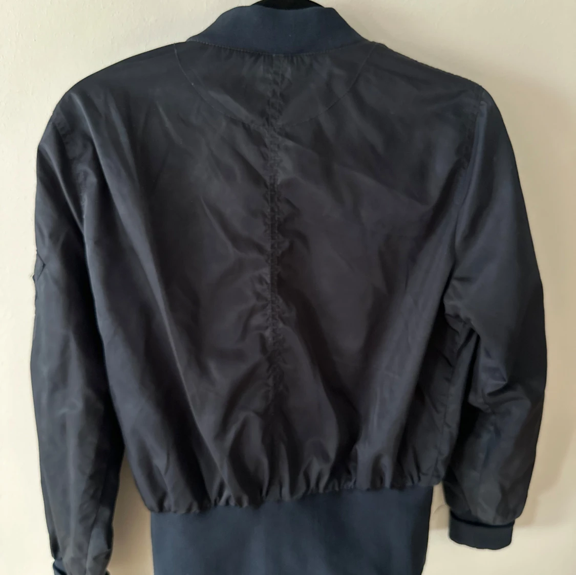 Marinblå bomberjacka  - 1