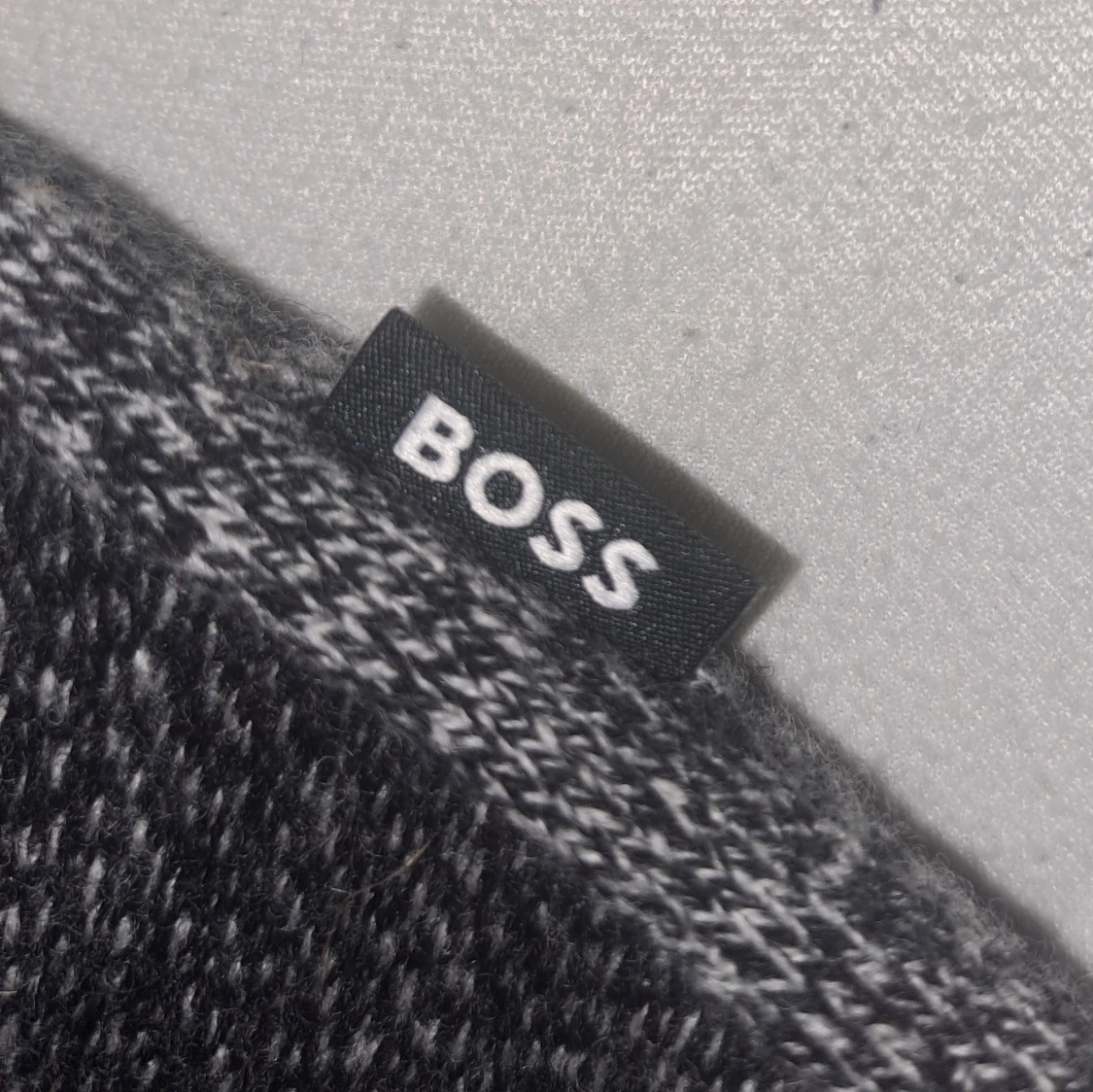 Grå stickad tröja från BOSS - 3