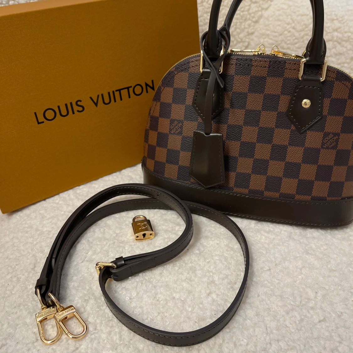 Populär handväska - 1