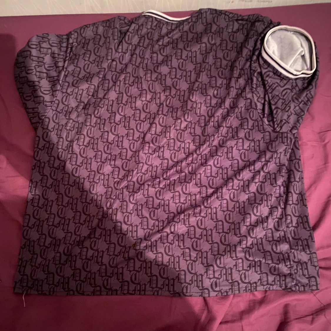 Mönstrad t-shirt från Demont - 1