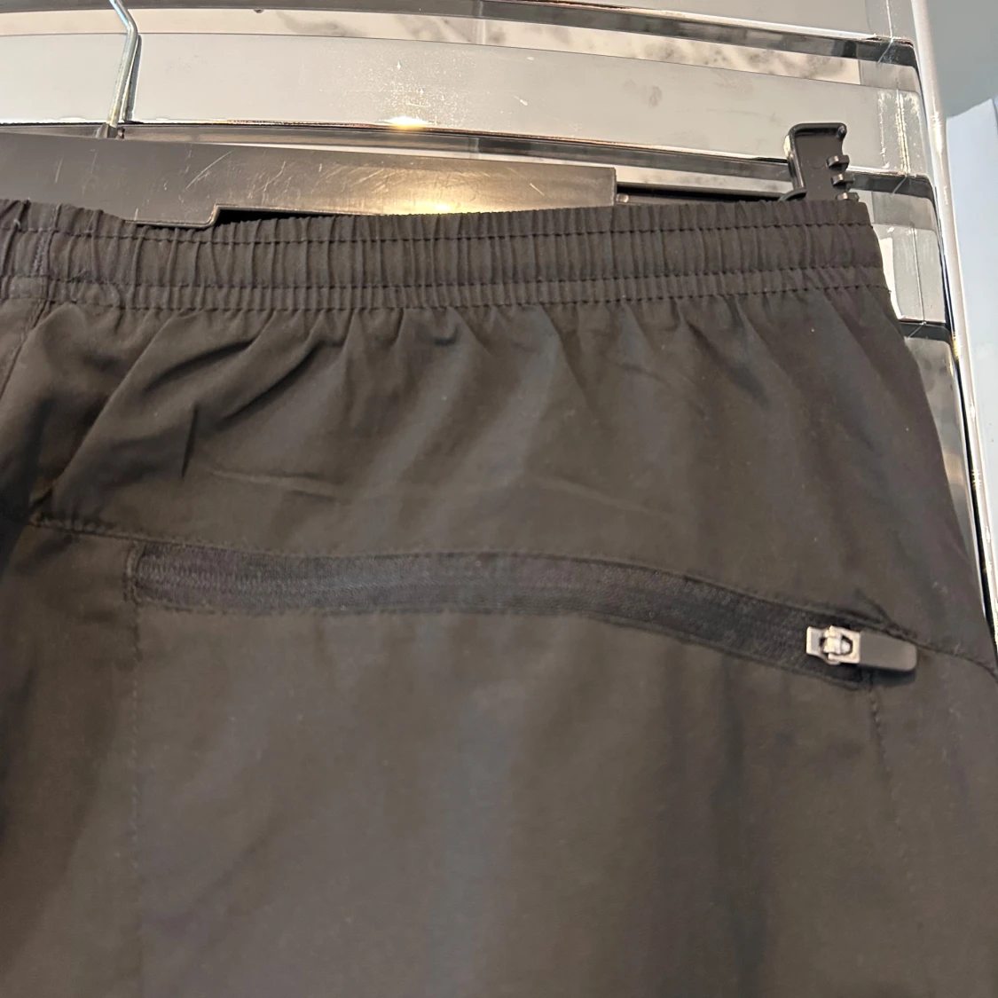 Svarta vindbyxor från SOC - 3