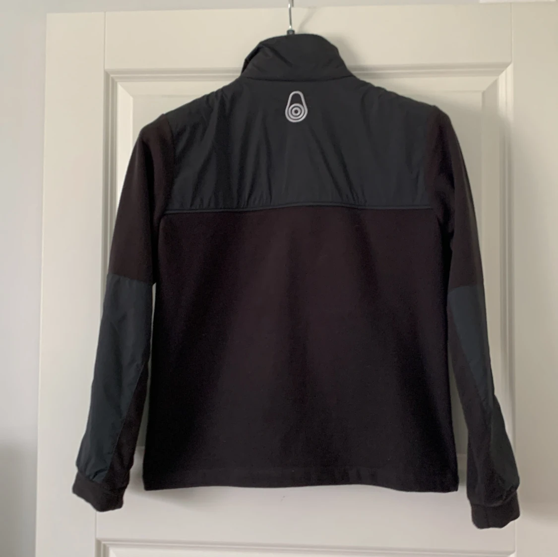  Svart fleecejacka från Sail Racing  - 1