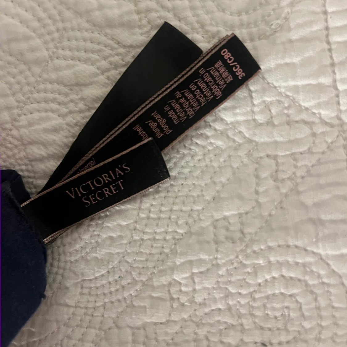 Mörkblå bh från Victoria's Secret - 2