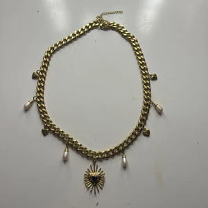 Maria Nilsdotter liknande halsband - Mycket fint halsband som liknar många halsband från Maria Nilsdotter. Köpt på Wos Store. Använt 3 gånger 