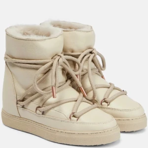 Iinuikii skor - Helt oanvända med prislapp och box. Snygga beige inuikii boots med snörning och mjukt foder. Säljer de då de inte är min stil längre. Storlek 40 men passar mig som är 39