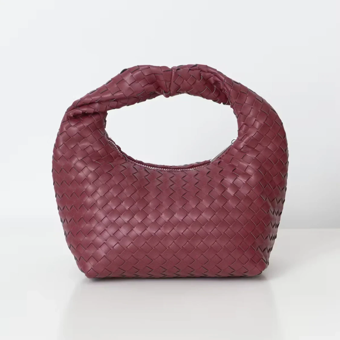 Flätad väska  - 1
