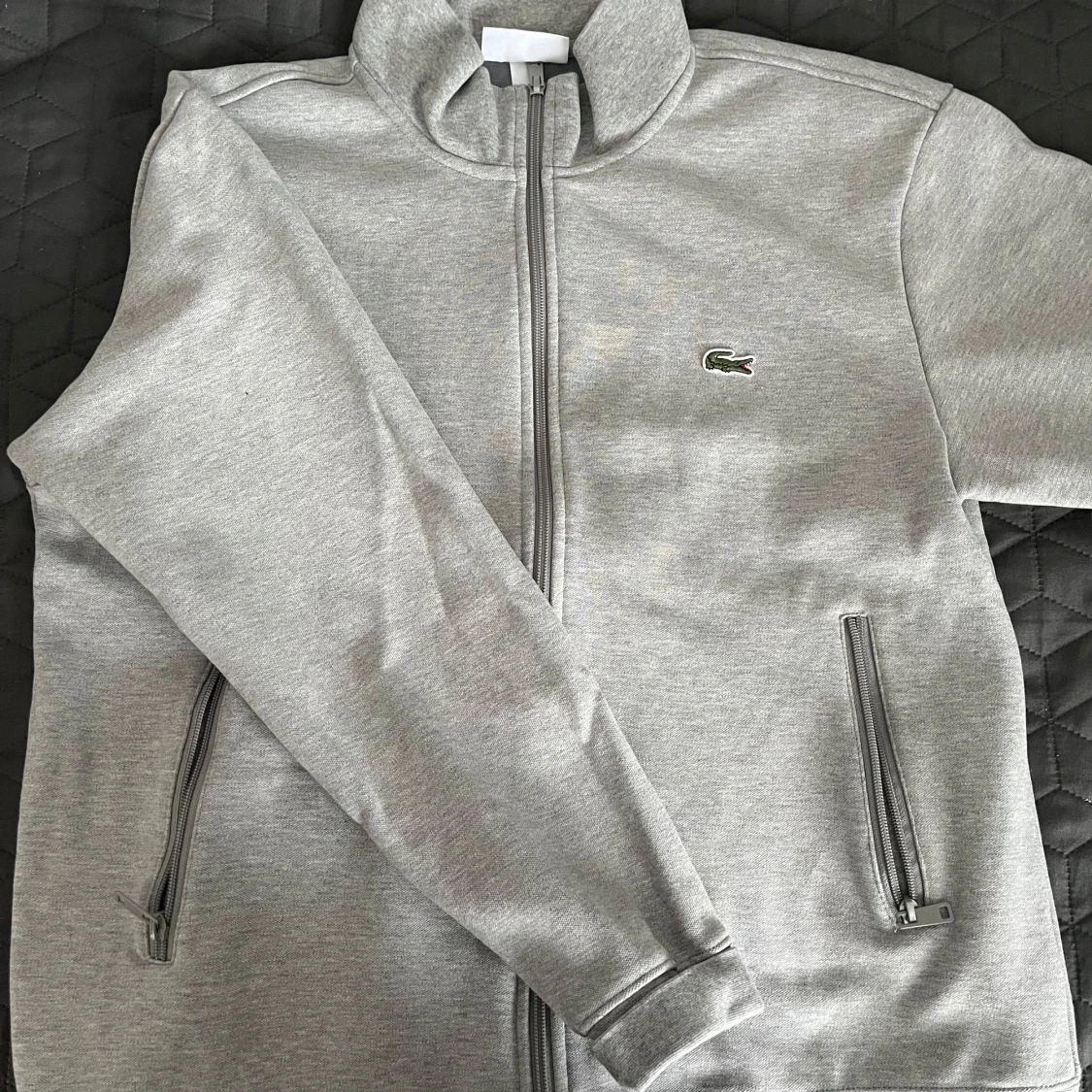 Grå tröja från Lacoste - 1