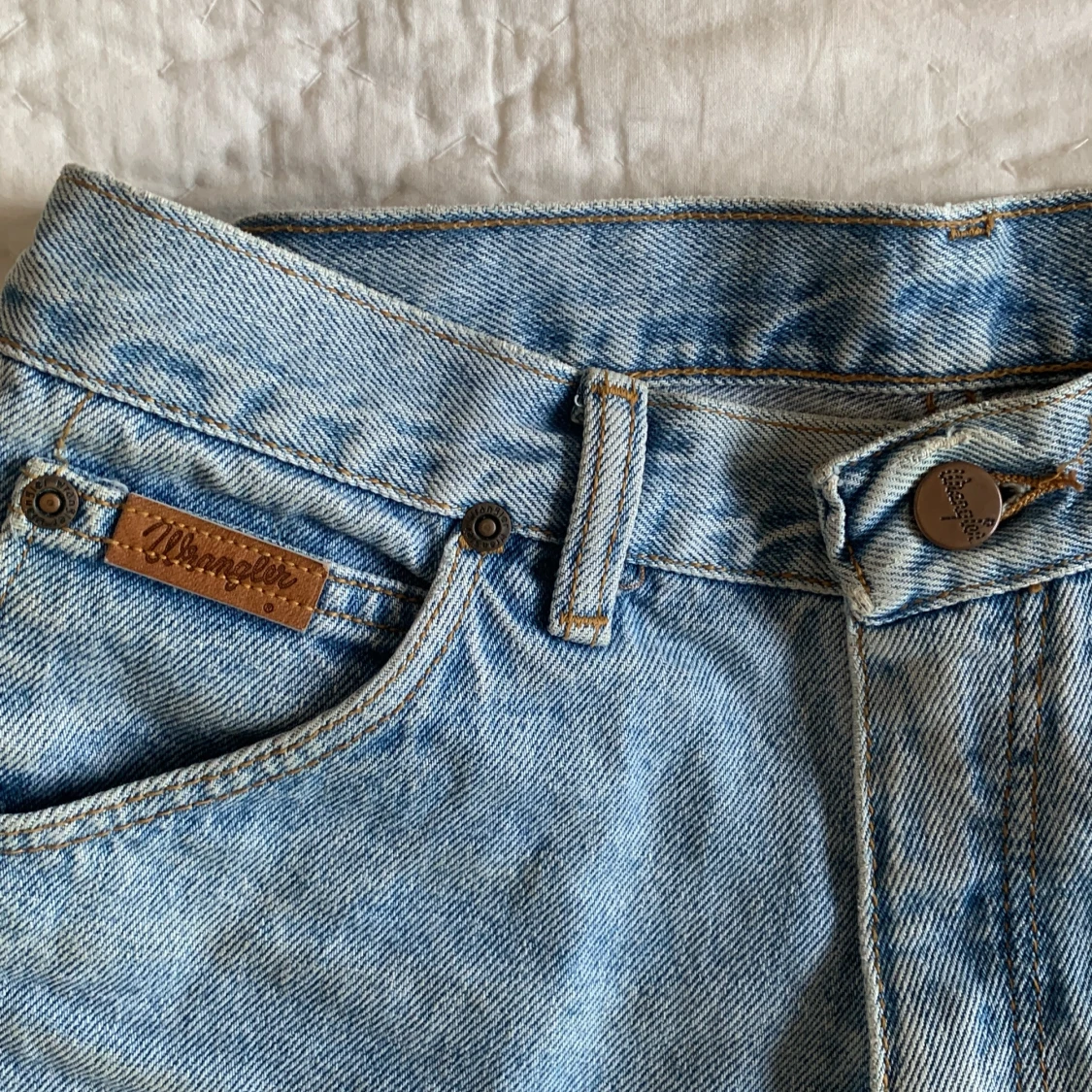 Blå jeansshorts från Wrangler - 2
