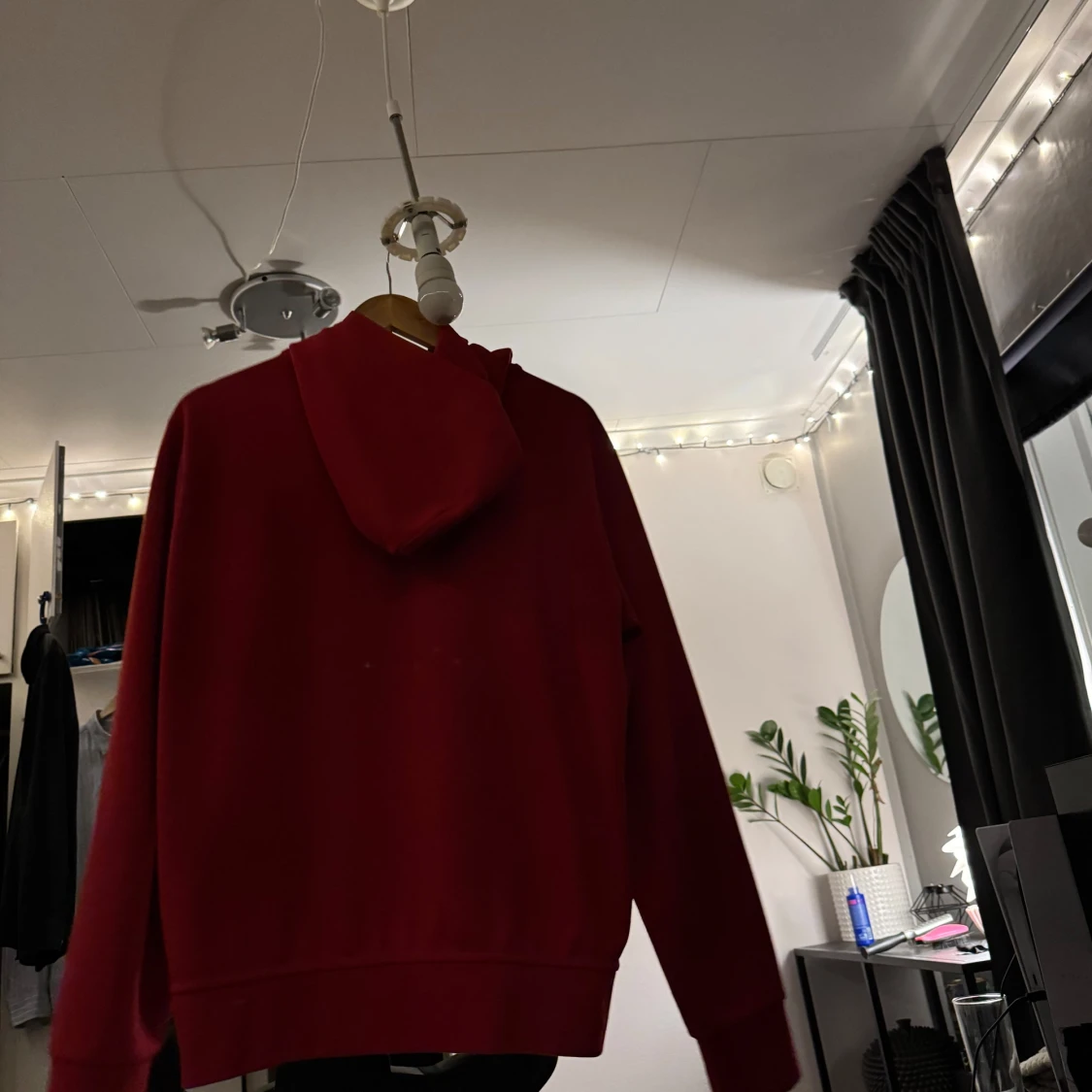 Röd hoodie från Polo Ralph Lauren - 2